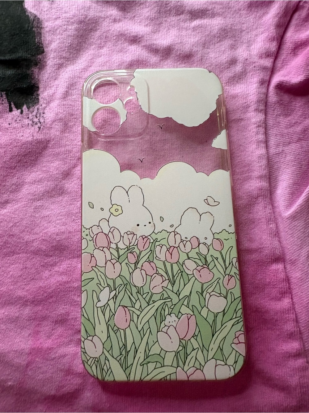 4 random Iphone 16 mini cases